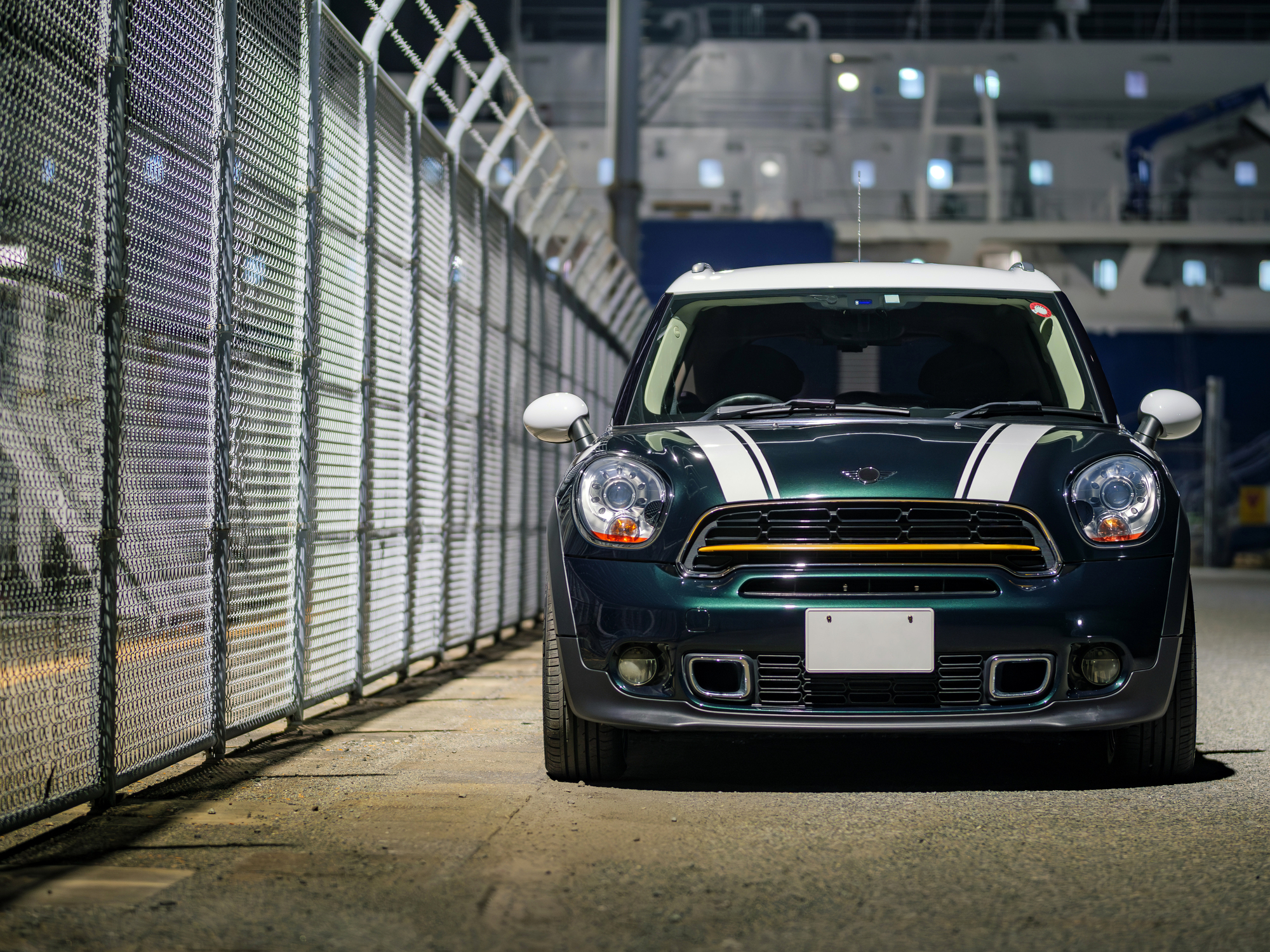 MINIクロスオーバーのフロントビュー